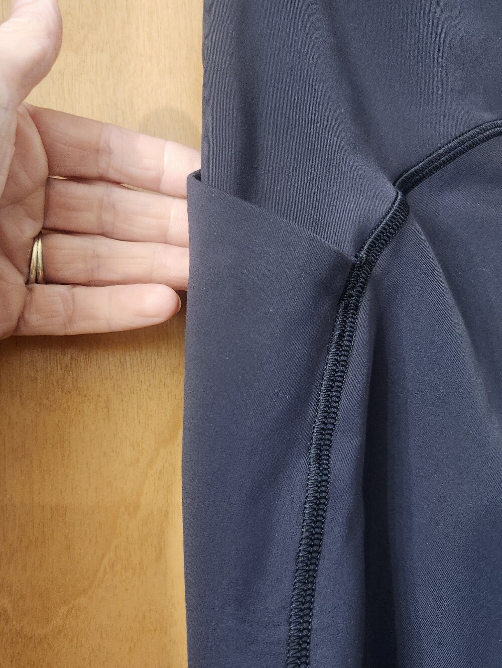 Lululemon Black High-Rise Full-Length Leggings Size 6 - Picture 3 of 4